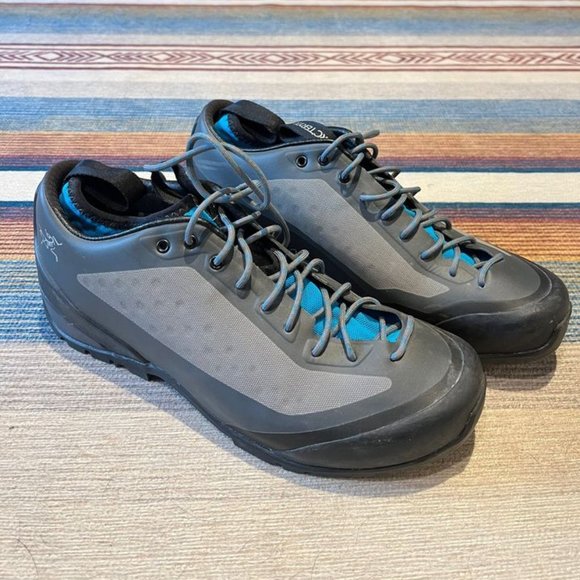 Arc'teryx Approach Shoes 38 2/3 - Picture 1 of 2